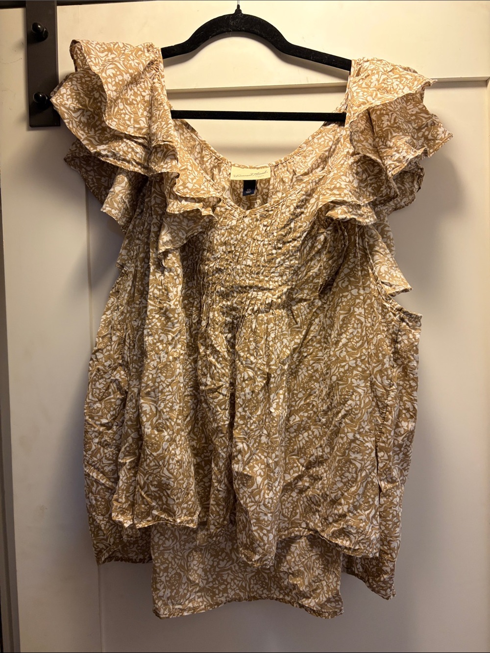 Floral Ruffled Sleeveless Top in Tan - Women